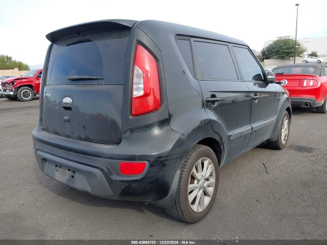 43980703 :رقم المزاد ، KNDJT2A6XD7538664 vin ، 2013 Kia Soul + مزاد بيع