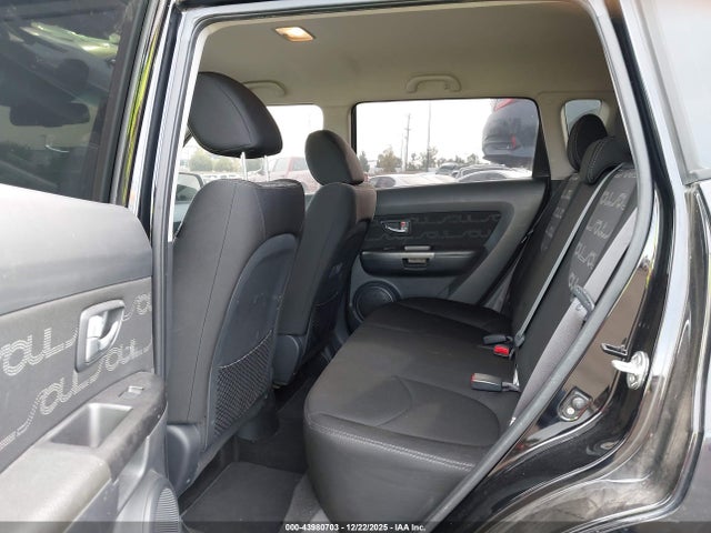43980703 :رقم المزاد ، KNDJT2A6XD7538664 vin ، 2013 Kia Soul + مزاد بيع