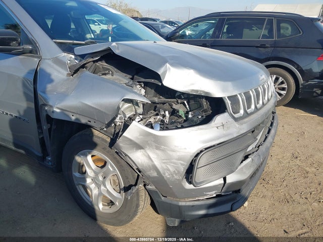 3C4NJCAB7NT136995 Jeep Compass Sport Fwd