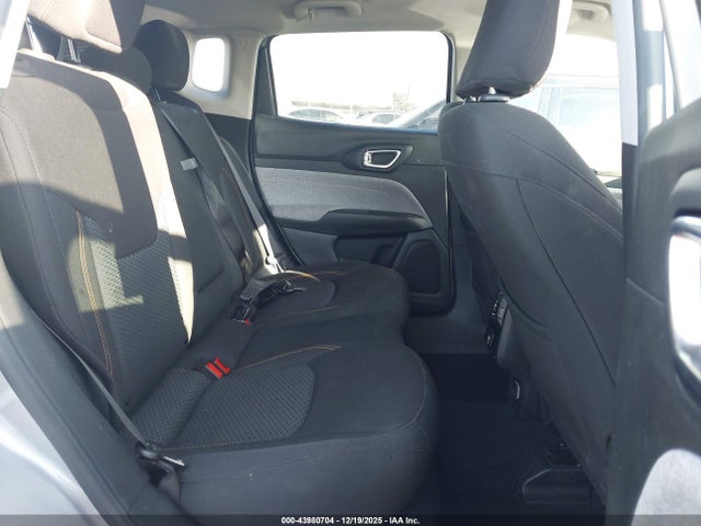 3C4NJCAB7NT136995 Jeep Compass Sport Fwd