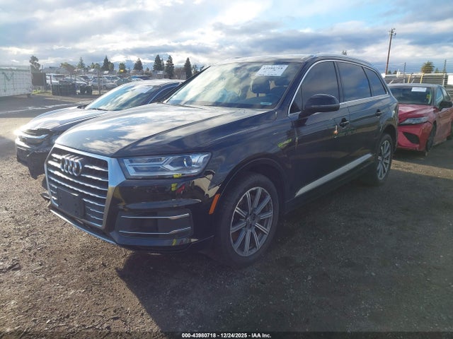 2017 AUDI Q7 WA1LAAF70HD058600 Photo 1