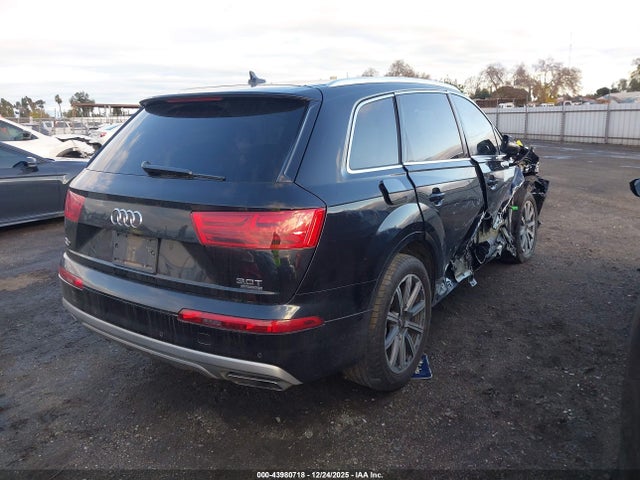 2017 AUDI Q7 WA1LAAF70HD058600 Photo 3