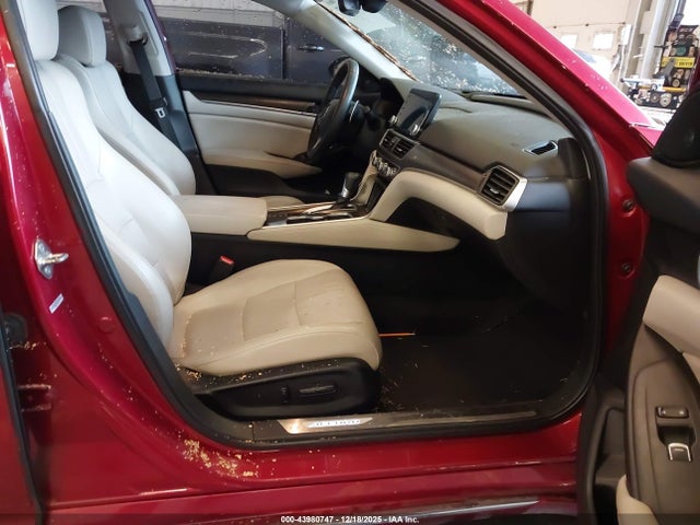 1HGCV1F97JA073163 Honda Accord Touring