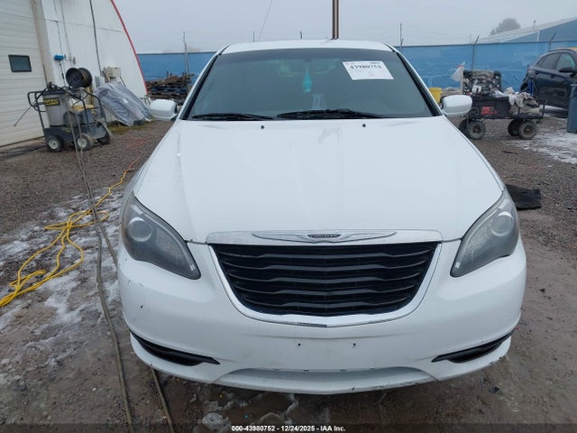 Продаж на аукціоні авто 2013 Chrysler 200 Touring, vin: 1C3CCBBB6DN577059, номер лоту: 43980752