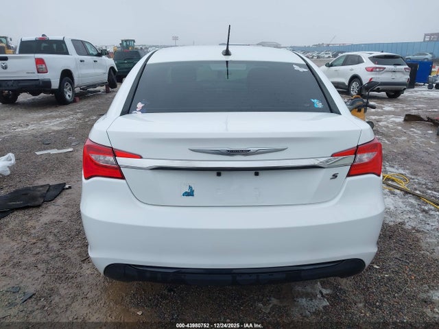 Продаж на аукціоні авто 2013 Chrysler 200 Touring, vin: 1C3CCBBB6DN577059, номер лоту: 43980752
