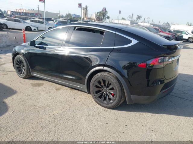 2016 TESLA MODEL X 5YJXCAE22GF006531 Photo 2