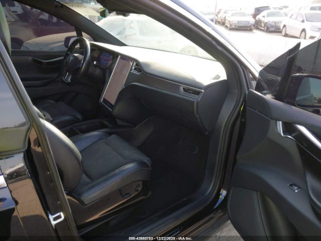 2016 TESLA MODEL X 5YJXCAE22GF006531 Photo 4