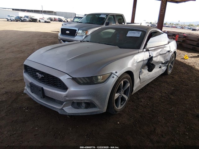 Ford Mustang V6 2015 1FA6P8AM3F5339701 Image 2