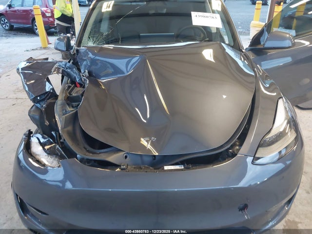 2023 TESLA MODEL Y 7SAYGDEE7PF913251 Photo 9