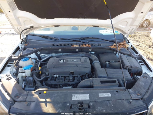 Aukcja sprzedaży 2016 Volkswagen Jetta 1.8t Sel, vin: 3VWL17AJ5GM341019, numer aukcji: 43980796