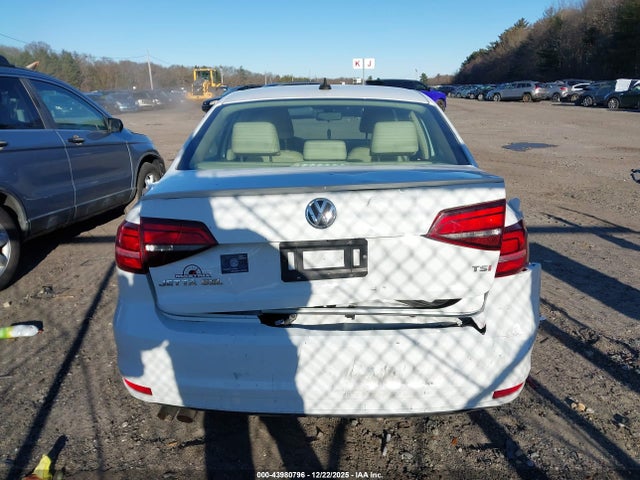 Aukcja sprzedaży 2016 Volkswagen Jetta 1.8t Sel, vin: 3VWL17AJ5GM341019, numer aukcji: 43980796