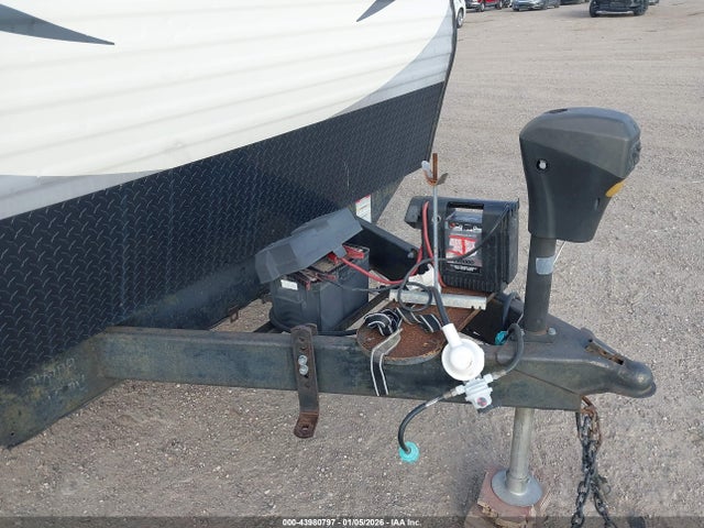 5ZT2AVGB1FB907118 Avenger Travel Trailer