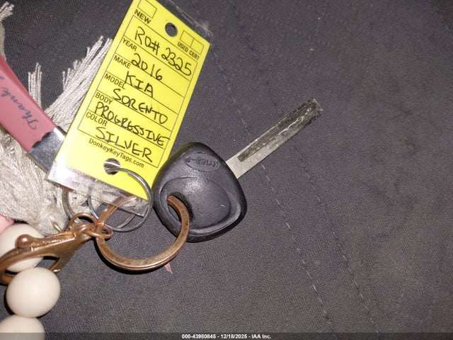 2016 KIA SORENTO 5XYPGDA35GG043201 Photo 10