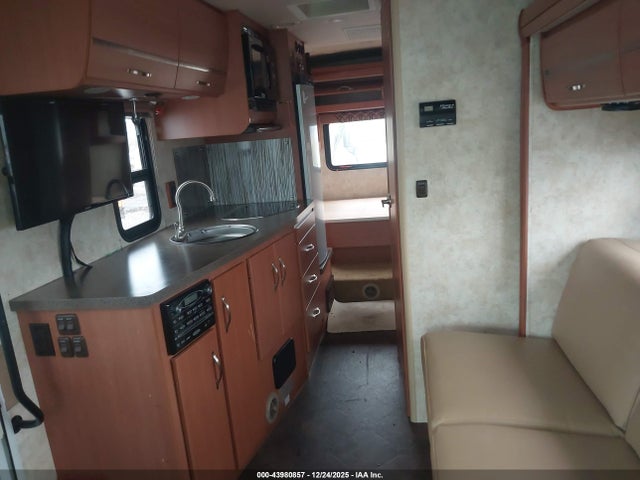43980857 :رقم المزاد ، WDAPF4CC1B9471375 vin ، 2011 Mercedes-benz Sprinter 3500 مزاد بيع