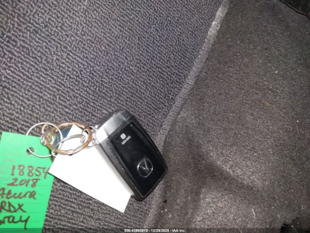 2018 ACURA RDX 5J8TB4H5XJL015038 Photo 10