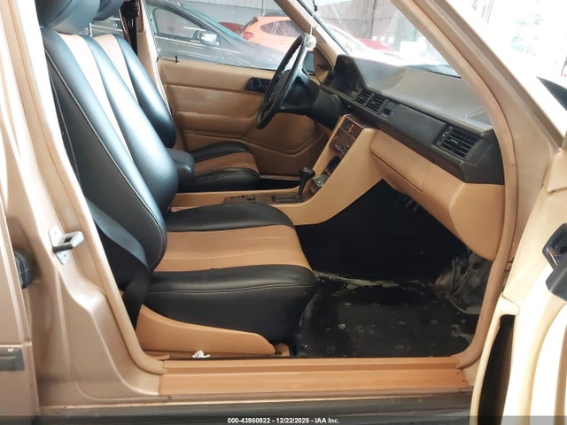 1987 MERCEDES-BENZ 300 WDBEB93D0HF027337 Photo 4