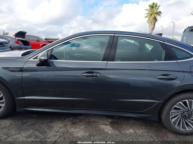 KMHL34JJ8SA127834 Hyundai Sonata Hybrid Sel