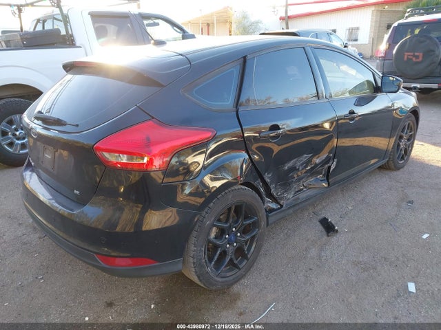 Ford FOCUS SE 2016 1FADP3K24GL375644 Image 4