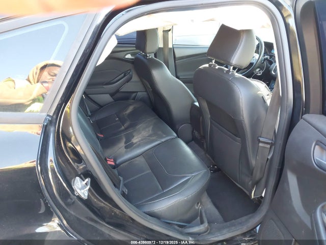 Ford FOCUS SE 2016 1FADP3K24GL375644 Image 8