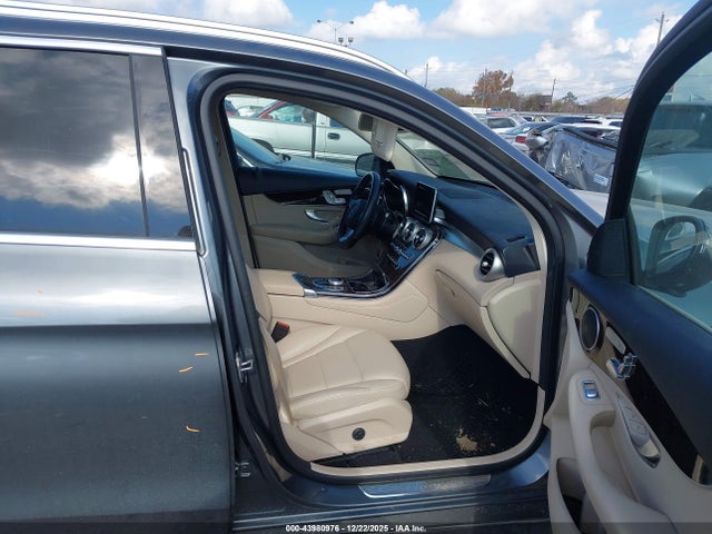 2019 MERCEDES-BENZ GLC 300 WDC0G4JB6KF565379 Photo 4