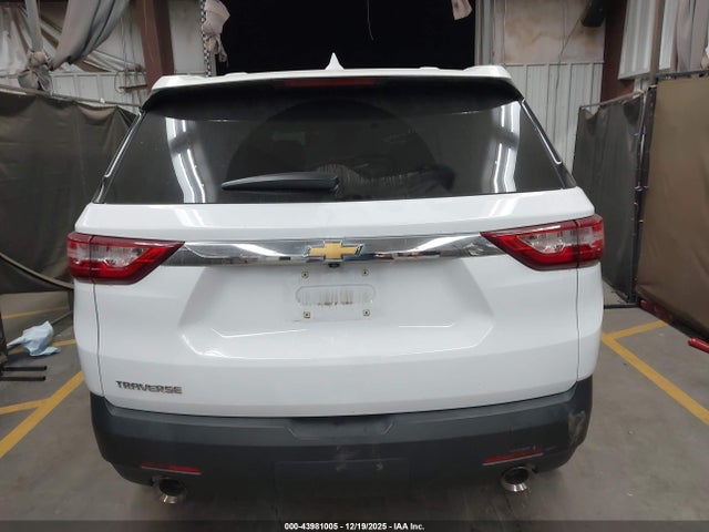 Продаж на аукціоні авто 2021 Chevrolet Traverse Fwd Ls, vin: 1GNERFKW2MJ232655, номер лоту: 43981005