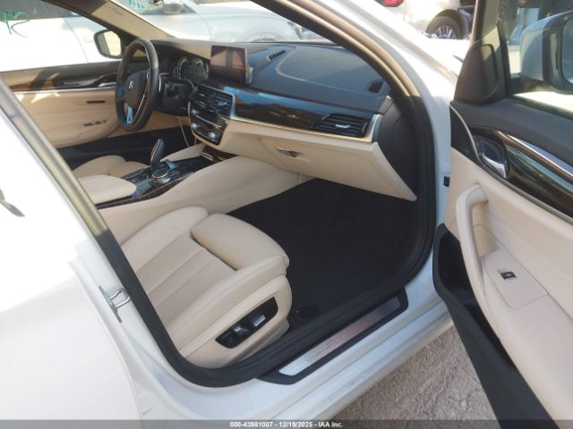 2019 BMW 530I WBAJA5C57KWW05734 Photo 4