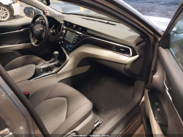 2018 TOYOTA CAMRY 4T1B11HK8JU110740 Photo 4