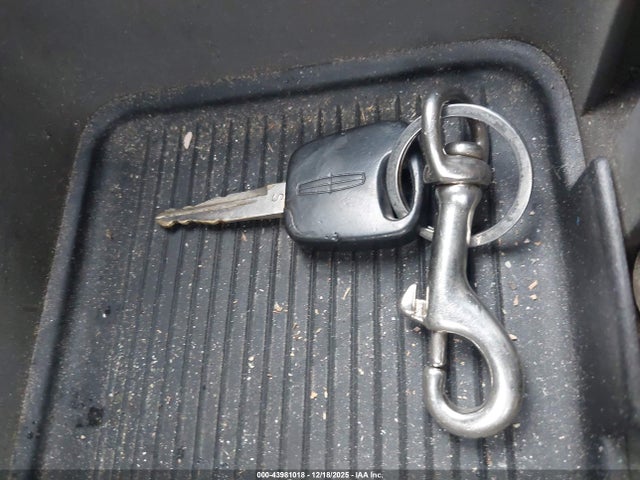1998 LINCOLN NAVIGATOR 5LMPU28L7WLJ17555 Photo 10