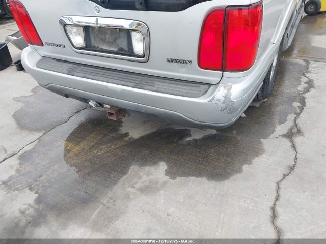 1998 LINCOLN NAVIGATOR 5LMPU28L7WLJ17555 Photo 5