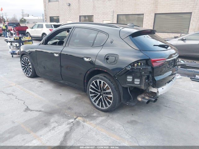 2023 MASERATI GRECALE ZN682AVMXP7409279 Photo 2