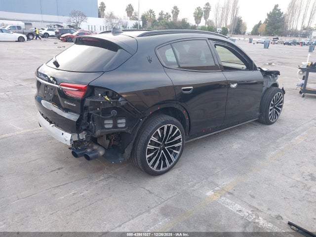 2023 MASERATI GRECALE ZN682AVMXP7409279 Photo 3