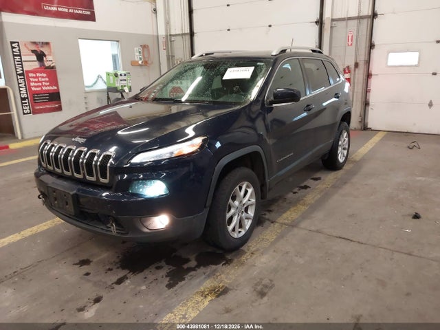 1C4PJMCS9GW306928 Jeep Cherokee Latitude
