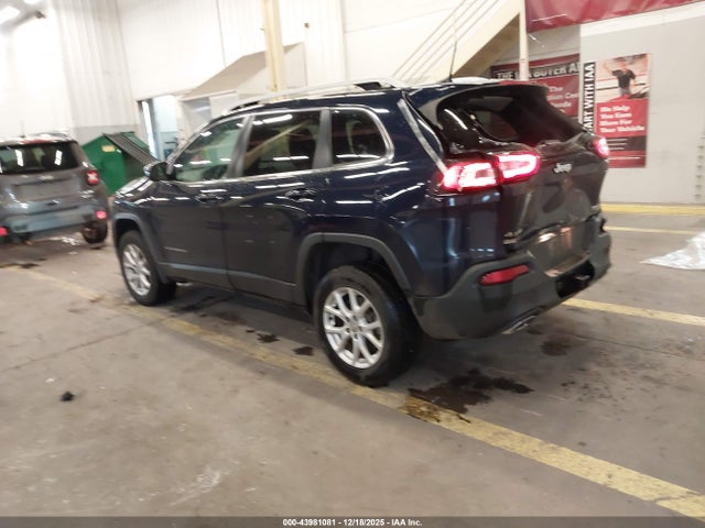 1C4PJMCS9GW306928 Jeep Cherokee Latitude