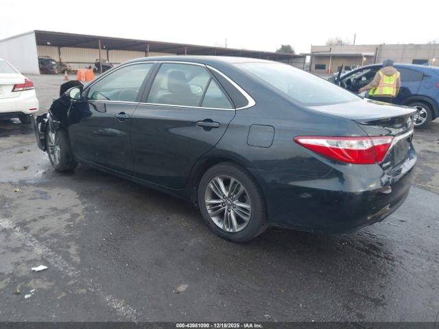 2017 TOYOTA CAMRY 4T1BF1FK6HU454064 Photo 2