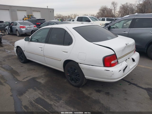 2001 NISSAN ALTIMA 1N4DL01D11C139893 Photo 2