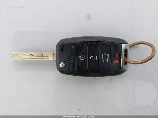 5XYPGDA5XKG464356 KIA Sorento 3.3l Lx