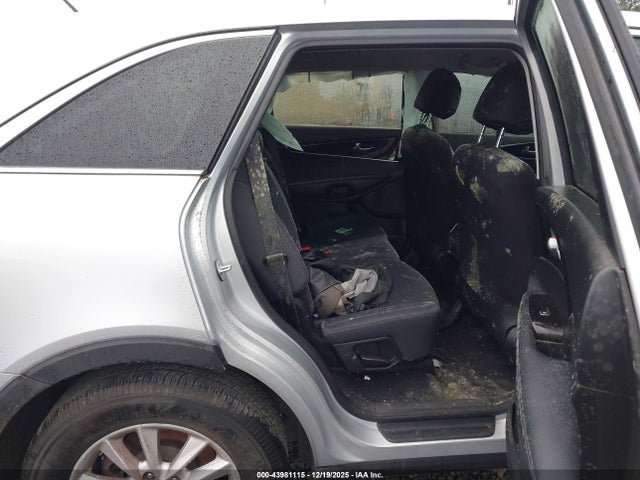 5XYPGDA5XKG464356 KIA Sorento 3.3l Lx