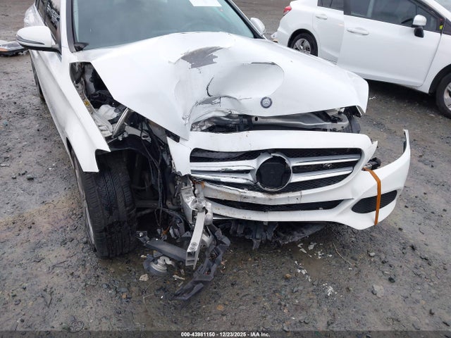 55SWF4JB3HU196608 Mercedes-Benz C 300
