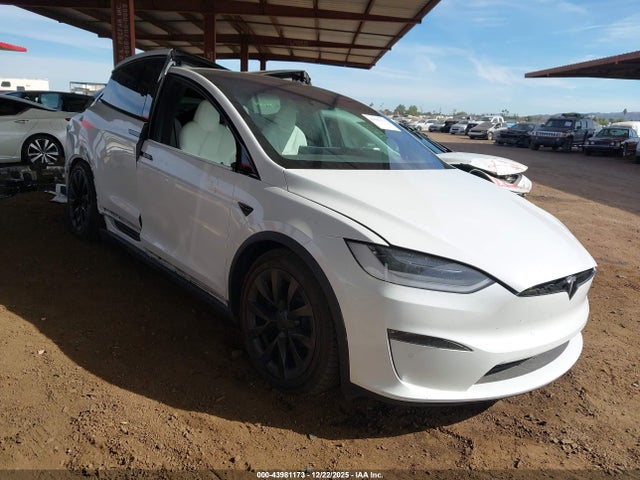 2022 TESLA MODEL X 7SAXCBE61NF336606 Photo 0