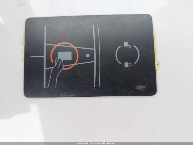 2022 TESLA MODEL X 7SAXCBE61NF336606 Photo 10