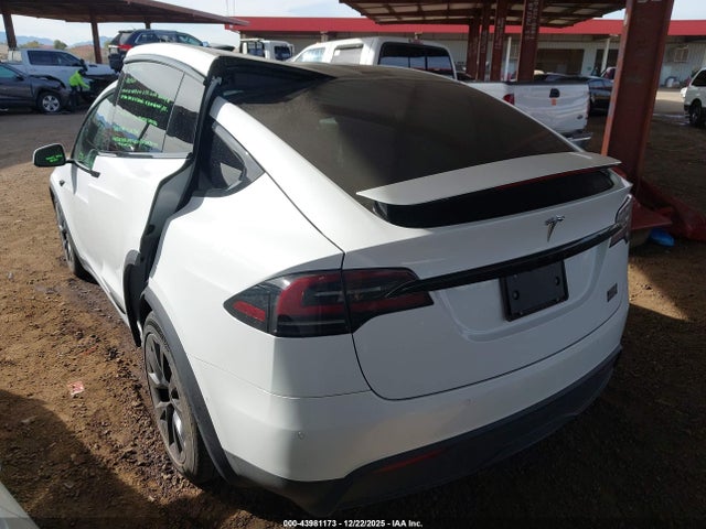 2022 TESLA MODEL X 7SAXCBE61NF336606 Photo 2