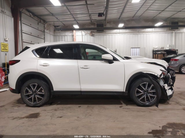 Продаж на аукціоні авто 2018 Mazda Cx-5 Grand Touring, vin: JM3KFBDM7J0400808, номер лоту: 43981175