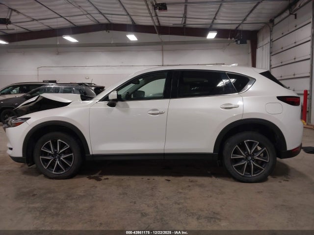 Продаж на аукціоні авто 2018 Mazda Cx-5 Grand Touring, vin: JM3KFBDM7J0400808, номер лоту: 43981175
