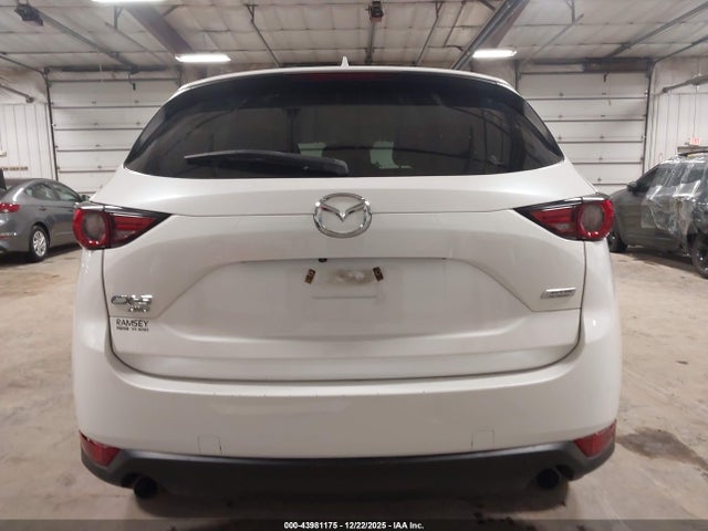 Продаж на аукціоні авто 2018 Mazda Cx-5 Grand Touring, vin: JM3KFBDM7J0400808, номер лоту: 43981175
