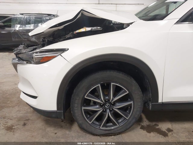 Продаж на аукціоні авто 2018 Mazda Cx-5 Grand Touring, vin: JM3KFBDM7J0400808, номер лоту: 43981175