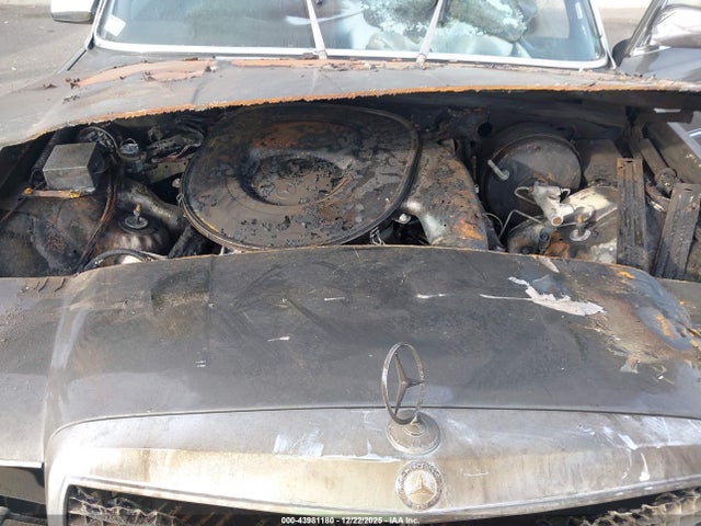 1976 Mercedes 450 Sel მანქანა იყიდება აუქციონზე, vin: 11603312056594, აუქციონის ნომერი: 43981180