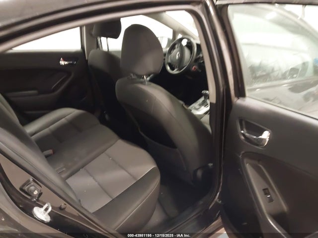 KNAFX4A68G5471100 KIA FORTE LX