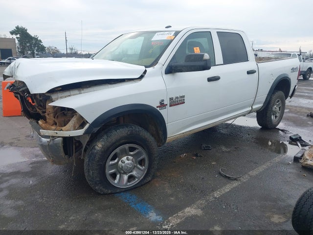 3C6UR5CL1JG303366 RAM 2500 Tradesman 4x4 6&#039;4 Box