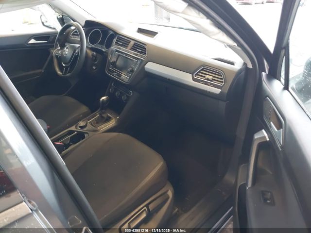 2020 VOLKSWAGEN TIGUAN 3VV0B7AX6LM176925 Photo 4