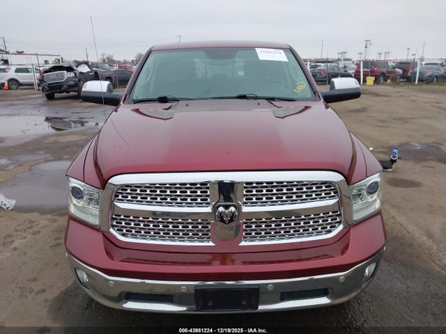 1C6RR7NM8HS875724 RAM 1500 Laramie 4x4 5&#039;7 Box